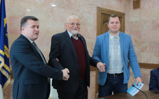 32. Разом з керівниками профспілок у КНУБА Ваколюком А.С. та Федорченко М.А_ 32. Разом з керівниками профспілок у КНУБА Ваколюком А.С. та Федорченко М.А_